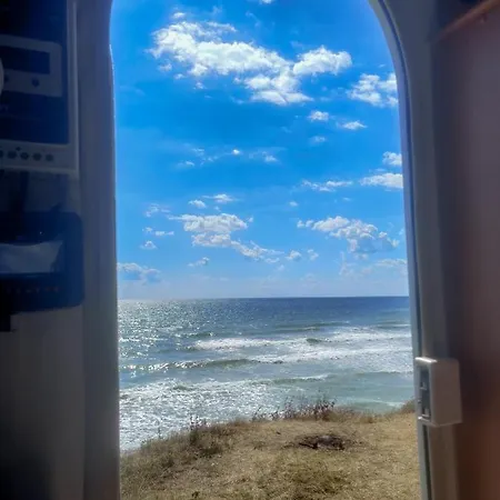 Kemping Independent Retro Caravan 2 By The Beach *