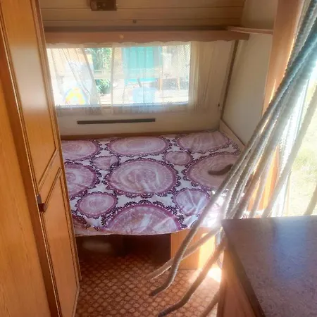 Independent Retro Caravan 2 By The Beach فاما فيكي